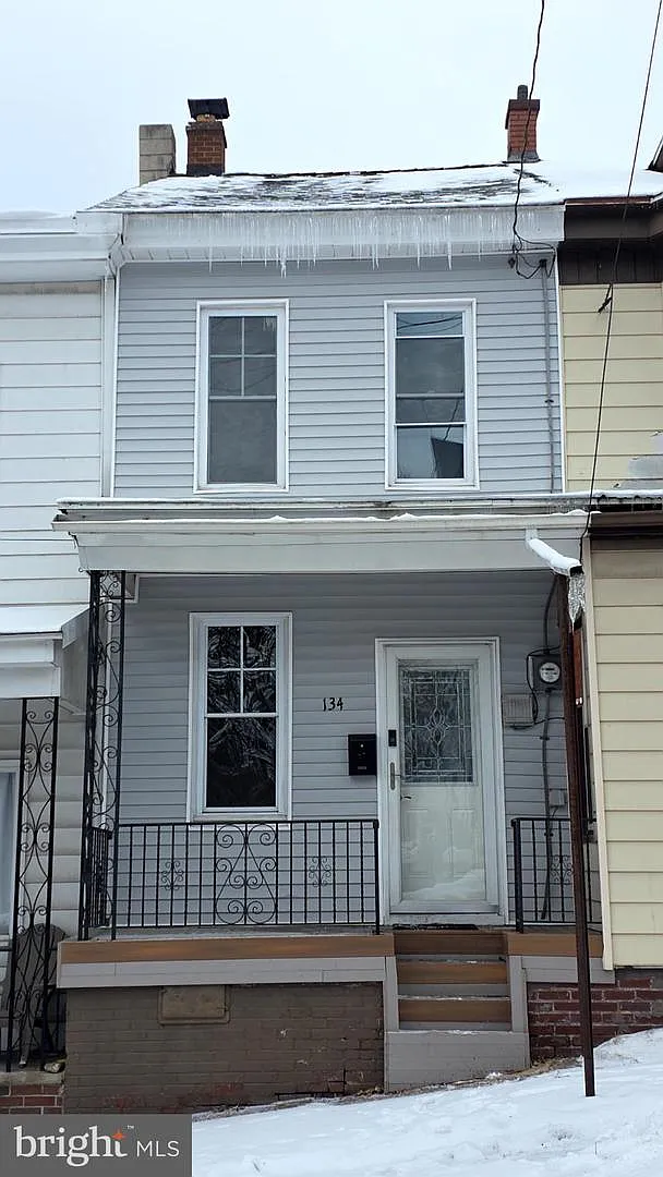 134 S White St photo 1