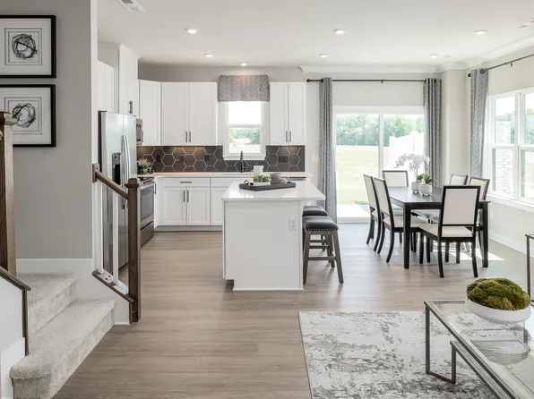 44 Domenica Dr, Moorestown, NJ 08057