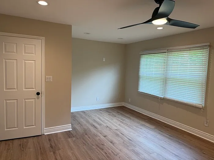 318 Wildforest Dr — Photo 16
