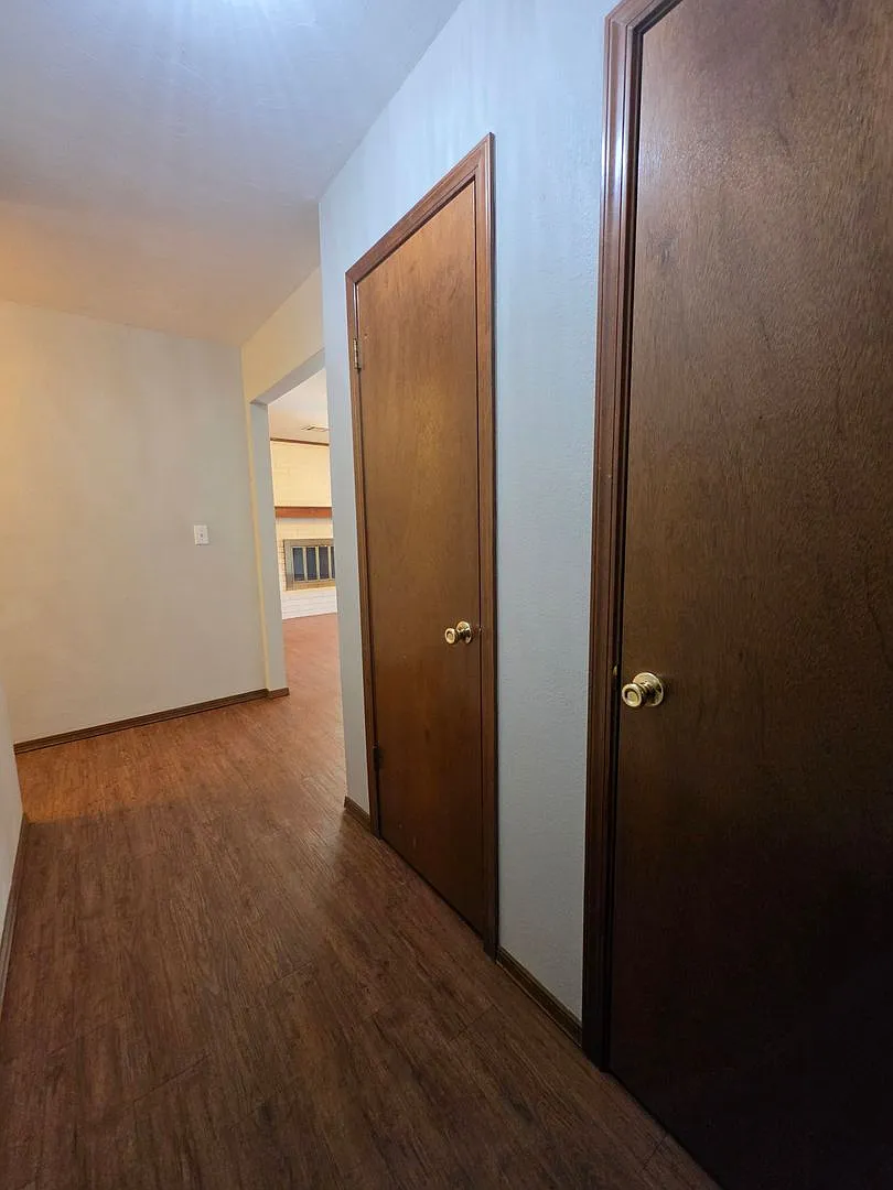 3 Bedroom 2 Bath Home in Shawnee — Photo 1
