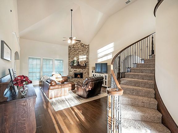5th image of 1404 Isaac Ln