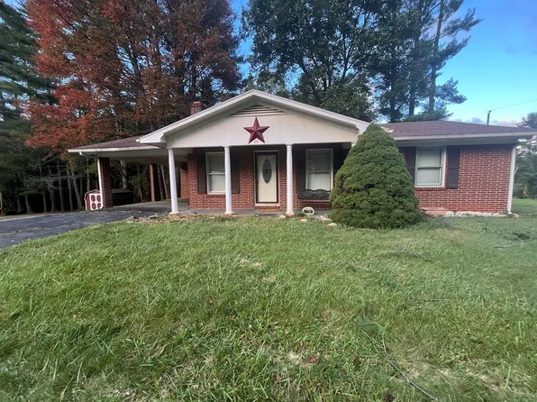 28 Bittersweet Ln, Woodlawn, VA 24381