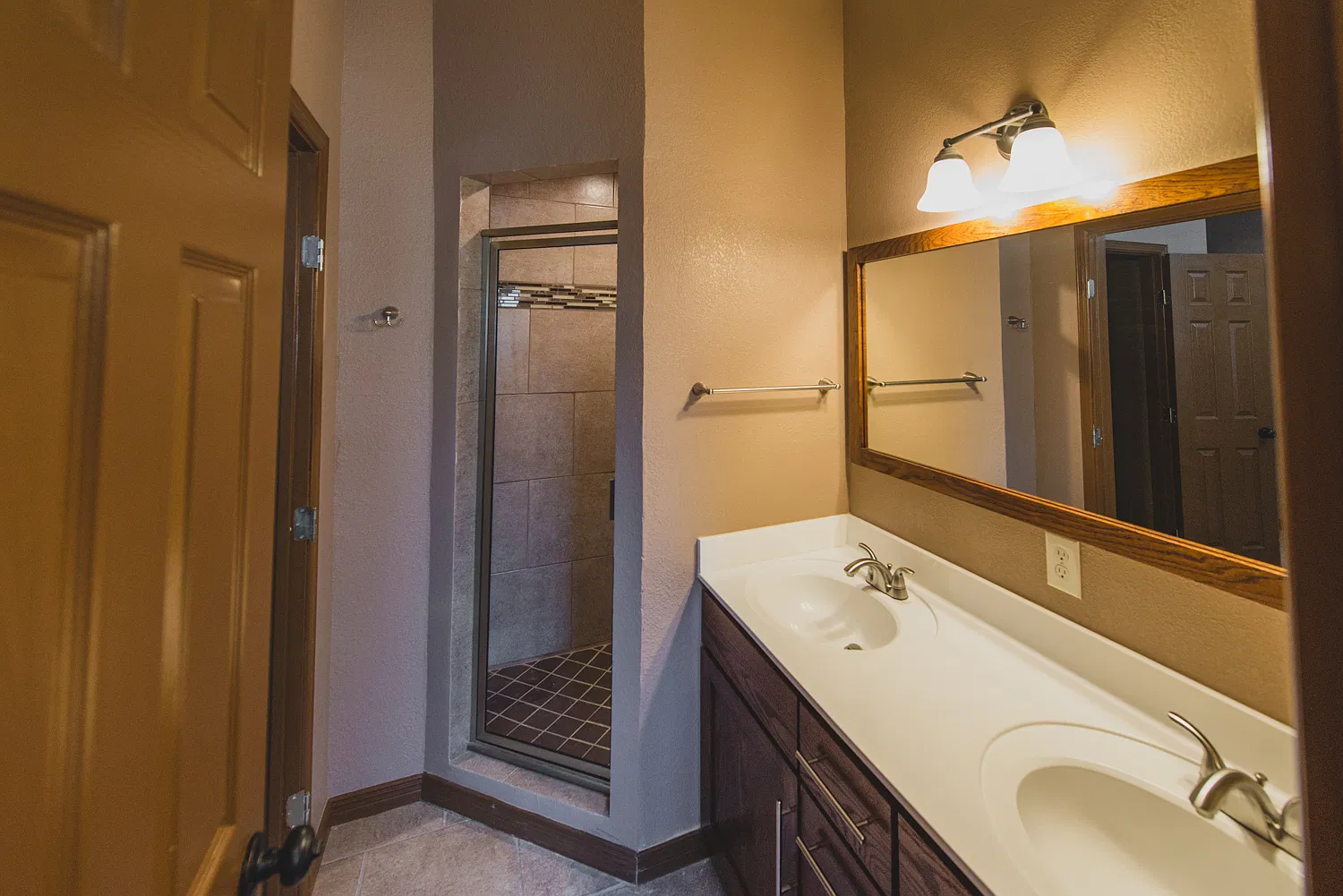 2 bed, 1080 sqft, $1,600 — Photo 3