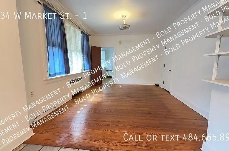 1734 W Market St #1 — Photo 4