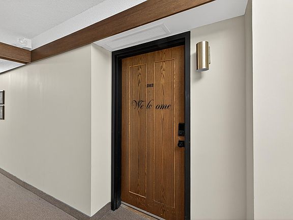 4th image of 207 5th Ave SW APT 202