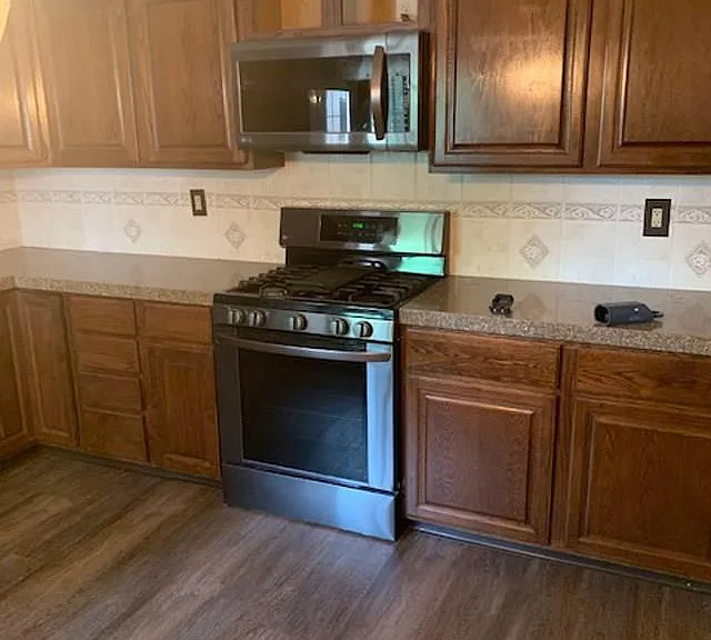 3008 E Klondike Trl — Photo 2