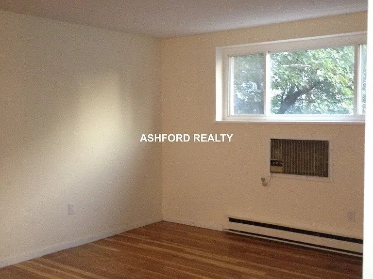 Mount Auburn St — Photo 5