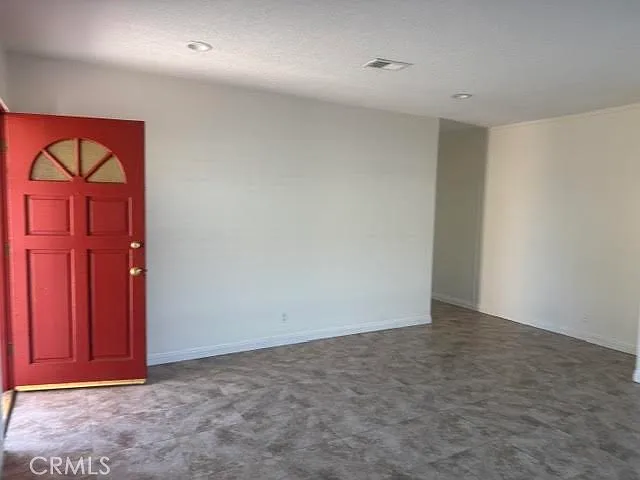 2563 W Crescent Ave — Photo 3