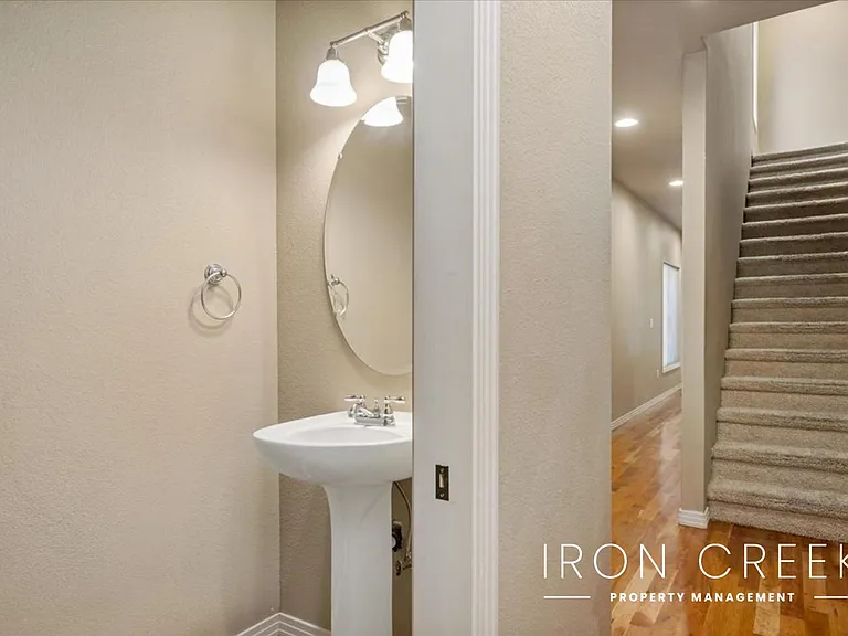 2155 S Amy Ave — Photo 10