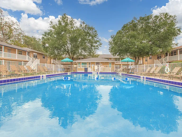 Serenity Apartments — Photo 17