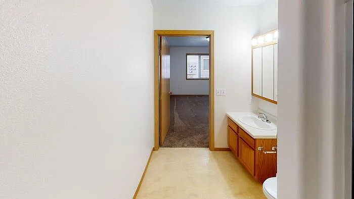 2 bed, 2.0 bath, $1,350 — Photo 4