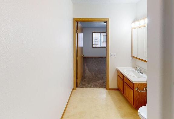 4th image of 312 S 13th St
