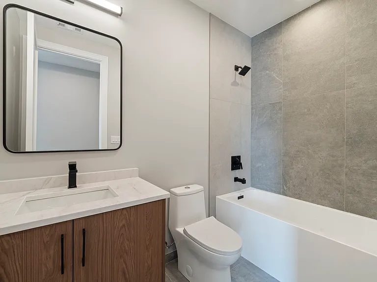 2354 W Polk St #303 — Photo 14