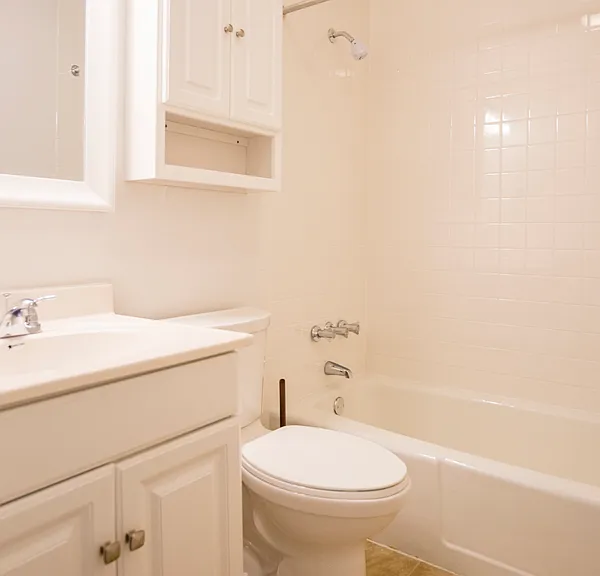 Oxford Hill Apartments — Photo 6