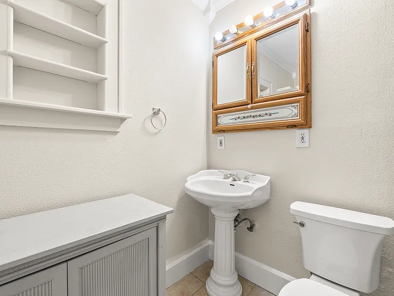 Upstairs Bathroom