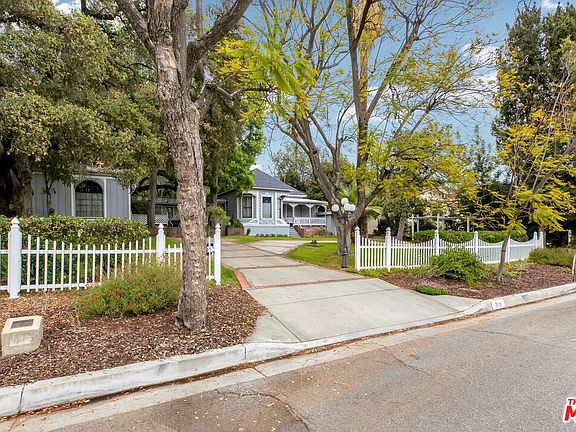 3rd image of 305 Ramona Ave