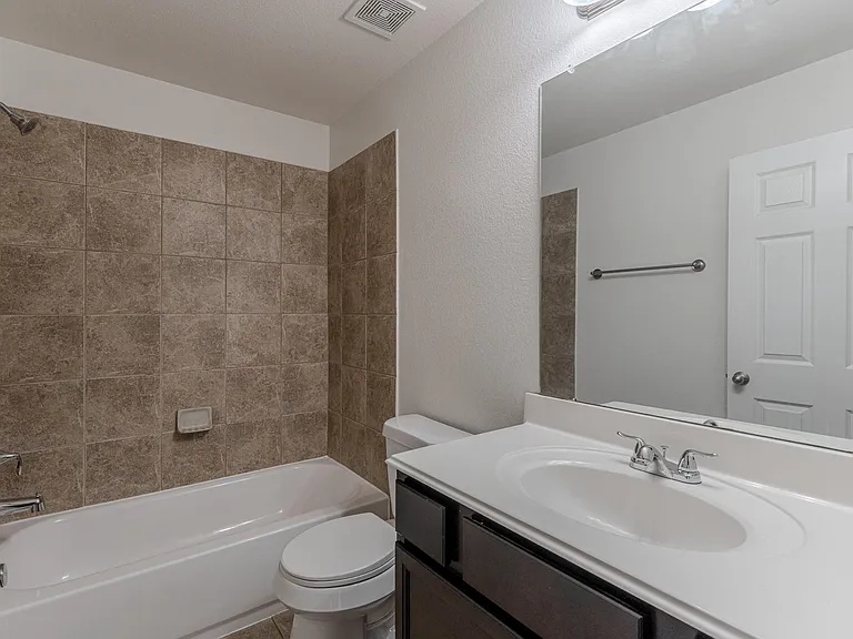 13527 Vista De Oro St — Photo 19