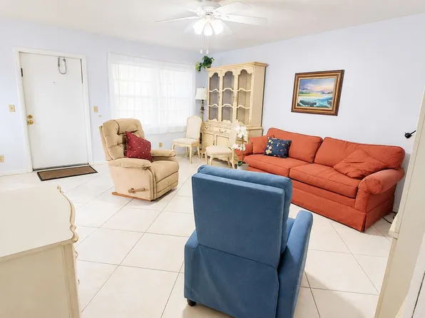 5 Suffolk Dr #A, Boca Raton, FL 33434