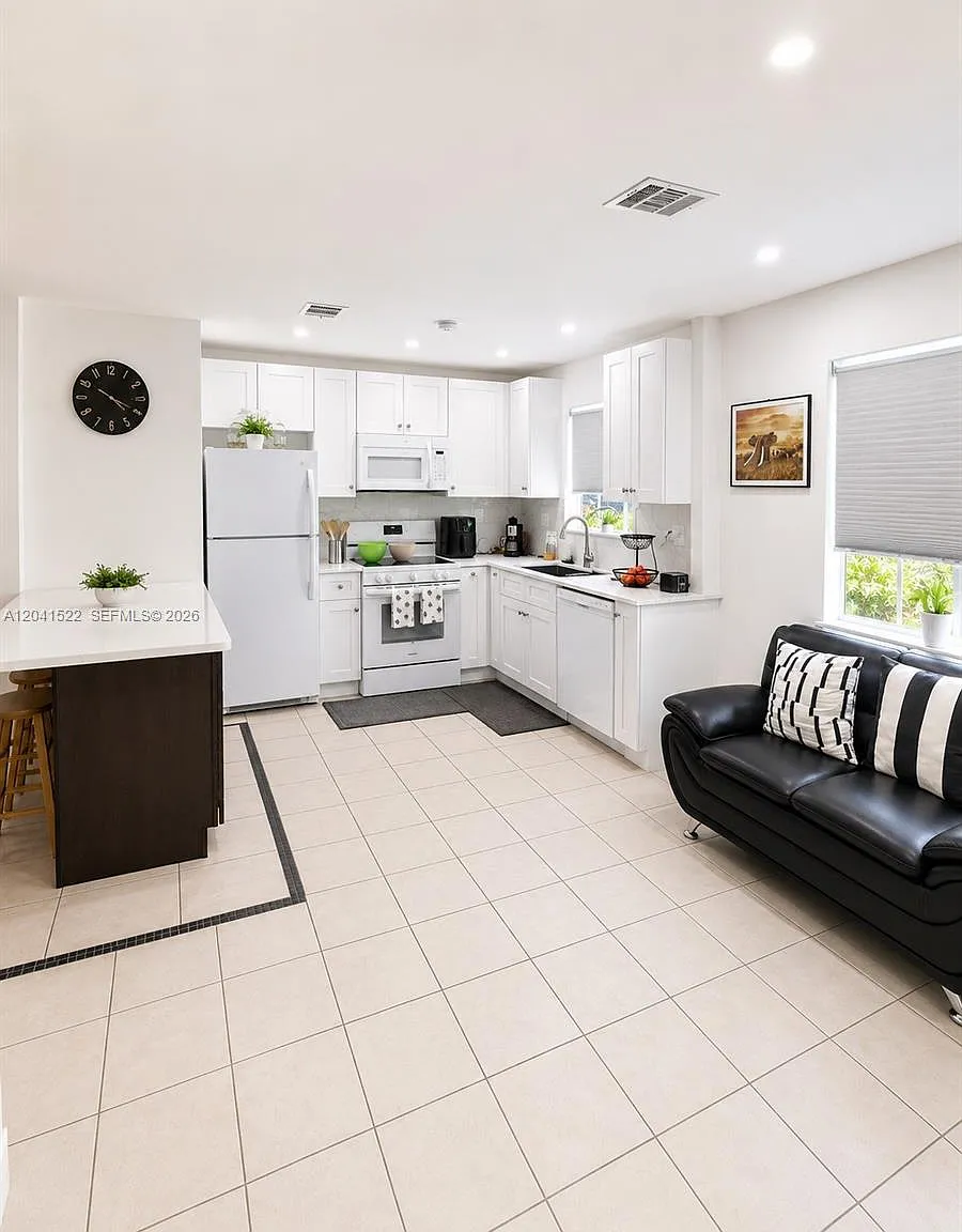 Royale Point-Htownvillas C — Photo 2