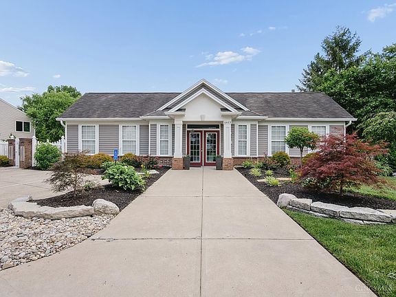 3rd image of 6677 Ridgefield Ct