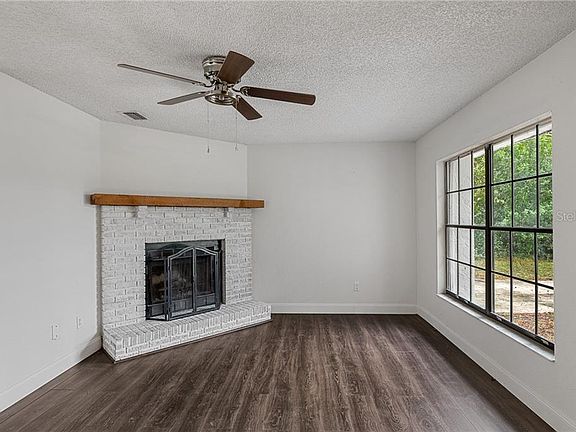 3rd image of 3277 Noah St