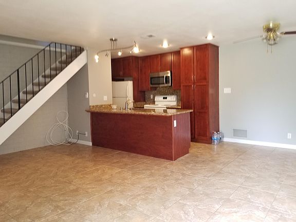 4th image of 1345 Joplin Dr Unit 3