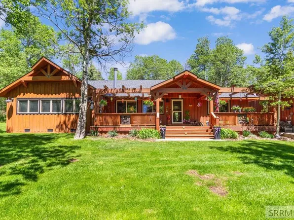 3883/3872 Lake Shore Dr, Island Park, ID 83429