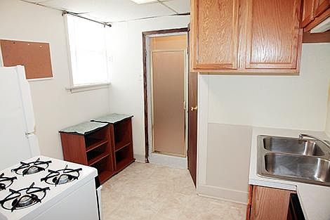 2nd image of 949 S 11th St