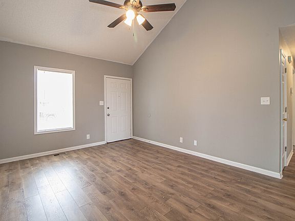4th image of 1913 Timberline Cir