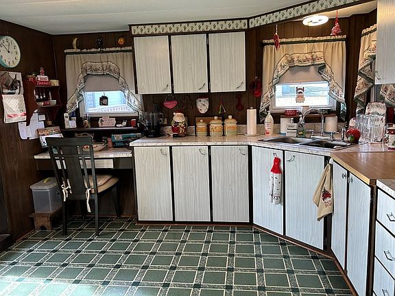 5th image of 5690 Thompson Hill Rd