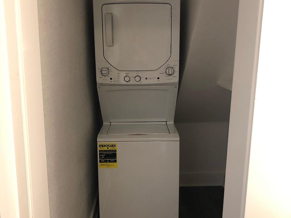 1st image of 101 NE 9th St #2