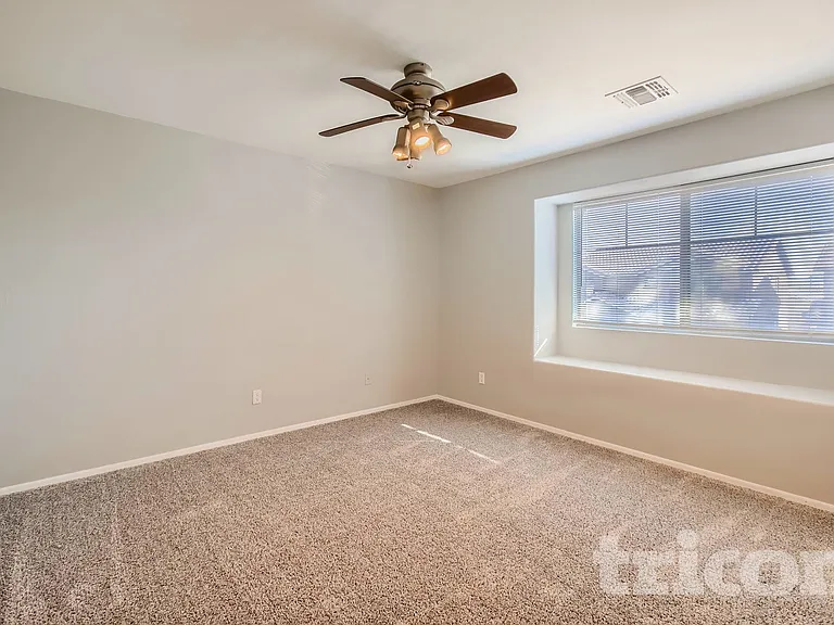 5030 W Glass Ln — Photo 13