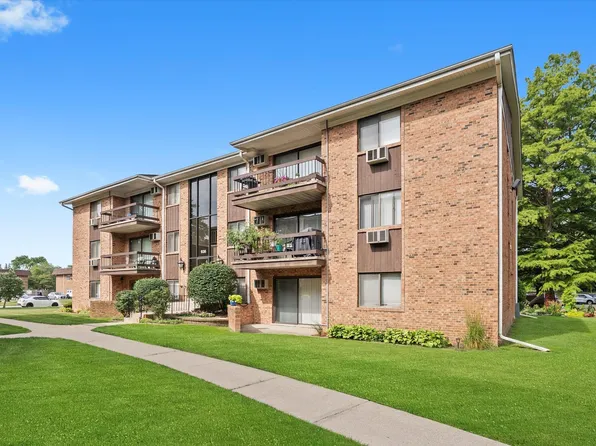 936 Olive Rd APT 2C, Homewood, IL 60430
