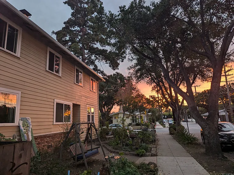 160 Lincoln Ave — Photo 8