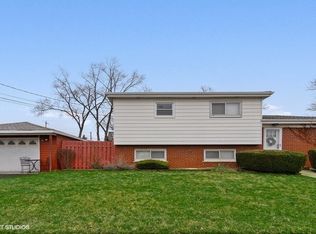 10 N 6th Ave, Des Plaines, IL 60016