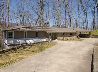 422 Crum Dr, Lake Junaluska, NC 28745