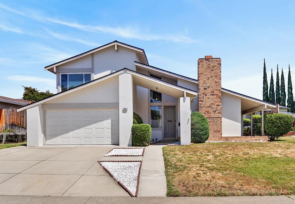 1st image of 5900 Brittany Way