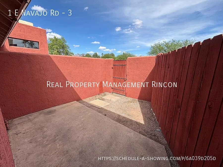 Building Photo - 1 E Navajo Rd #3