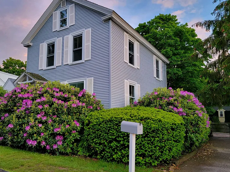 17 Highland St — Photo 1
