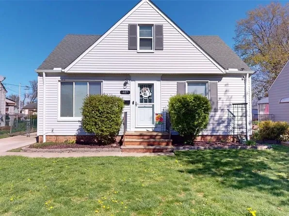 407 Maplewood Dr, Willowick, OH 44095