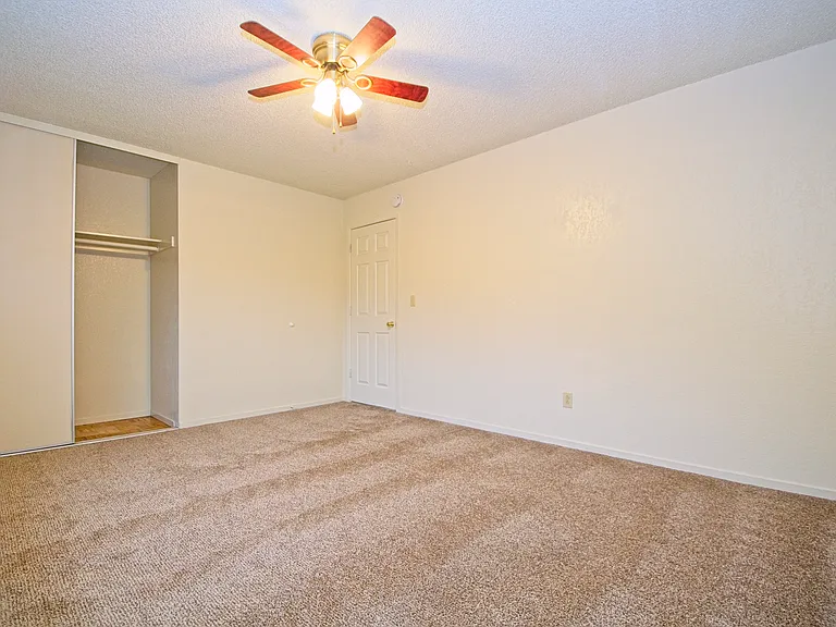1600 E Long St #4 — Photo 10