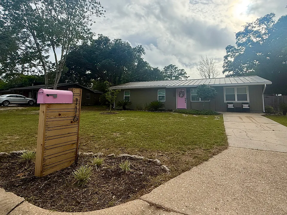 116 Audrey Cir