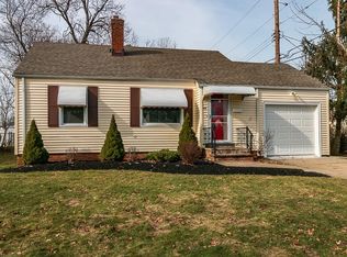 1608 Overbrook Rd, Lyndhurst, OH 44124