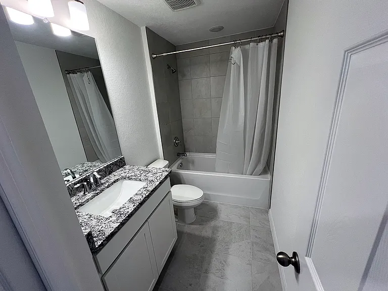 1510 SW 13th Ter — Photo 18