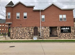 958 W 6th Ave #A, Oshkosh, WI 54902