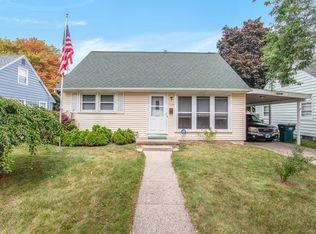 1714 Victor Ave, Lansing, MI 48910