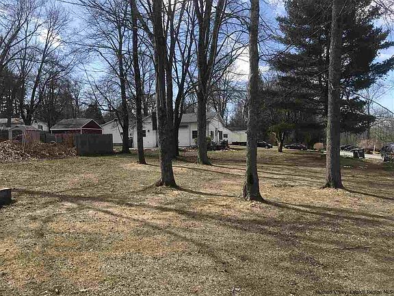 5th image of 109 Shawangunk Trl