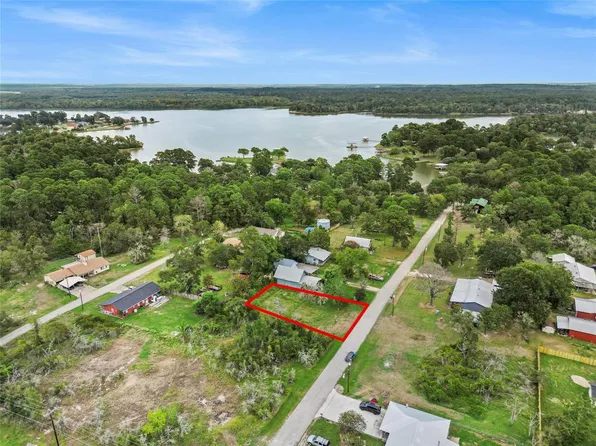 7 Shady Oak Lane, Huntsville, TX 77320