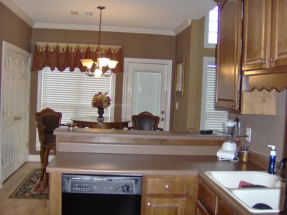 Breakfast Area/Eat at Counter