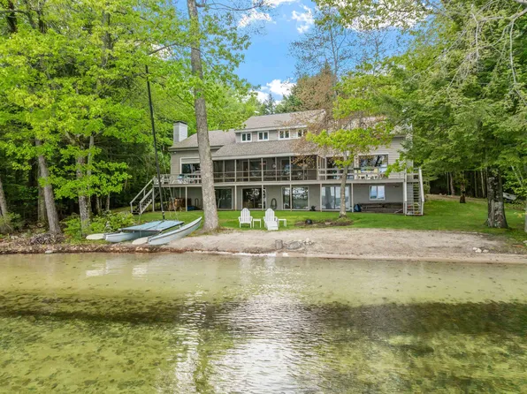 241 Long Point Road, Moultonborough, NH 03254